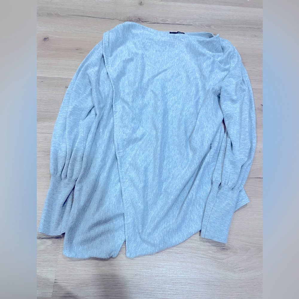 Focus 2000 Size Large Grey Sweater